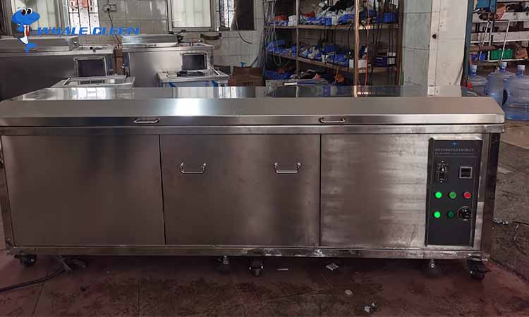 Fully automatic ultrasonic cleaning machine for auto parts