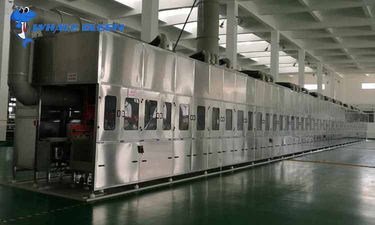 Ultrasonic cleaning machine for engine block