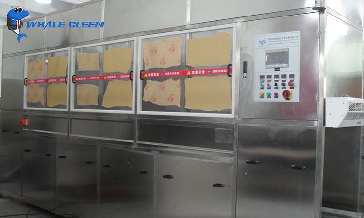 An ultrasonic cleaning machine is used for cleaning small parts in blind holes and dead corners