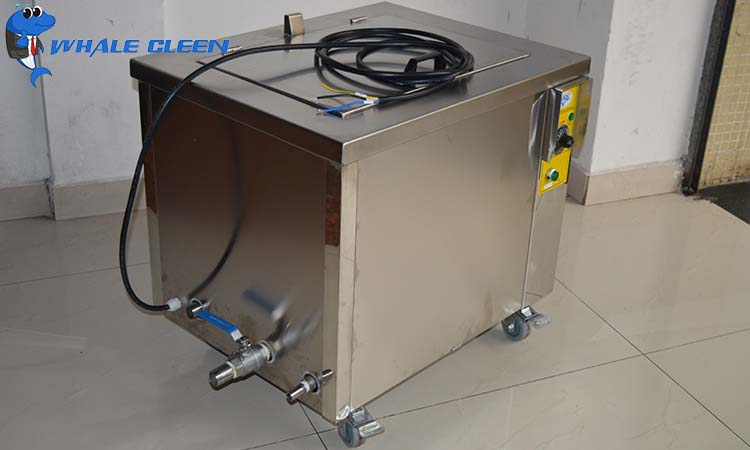 The use of a small ultrasonic cleaning machine and the advantages of characteristics