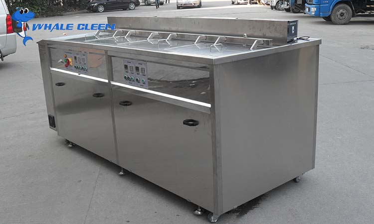 What are the characteristics of an automatic ultrasonic cleaning machine? Radiation?