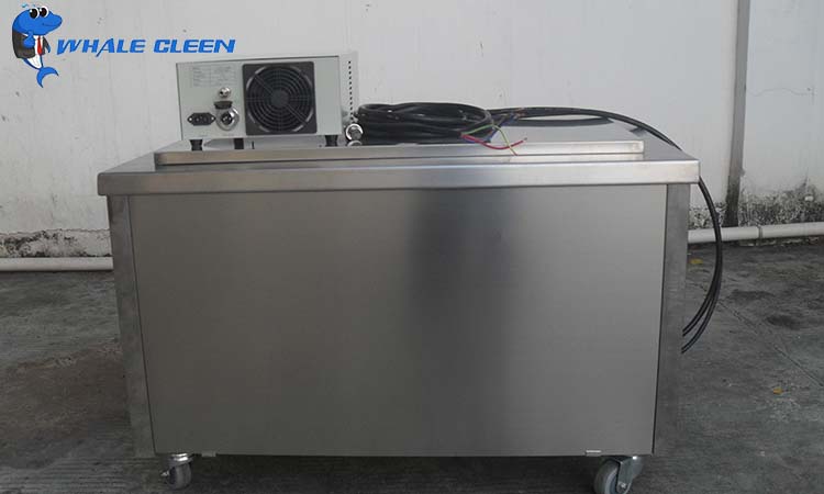 The production of an ultrasonic cleaning machine can not do without which accessories?