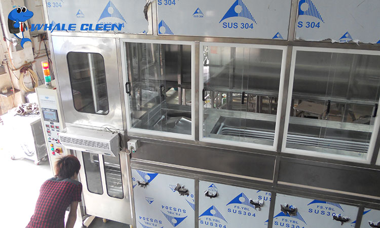 Enhancing Food Safety: Ultrasonic Cleaning for Metal Cutlery in the Food Service Industry