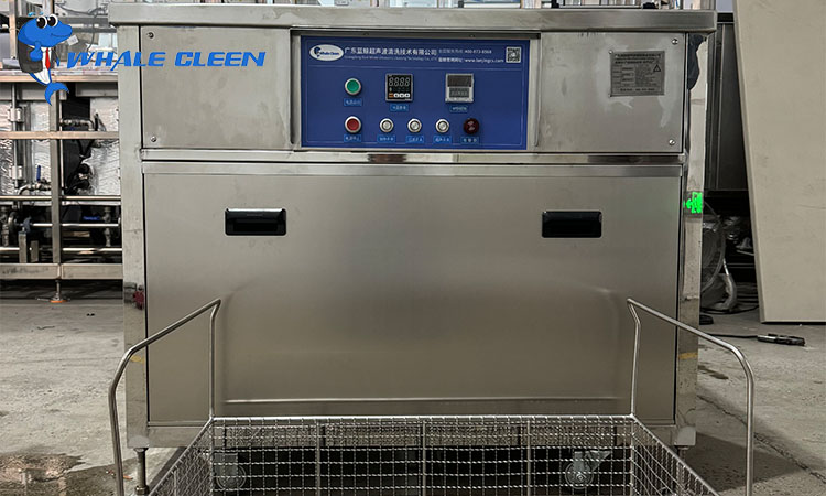 Frequency of Eyeglass Cleaning in Ultrasonic Cleaners
