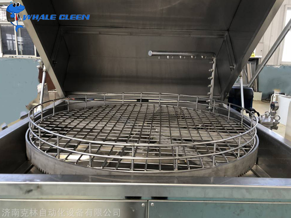 Rotary spray type ultrasonic cleaning machine