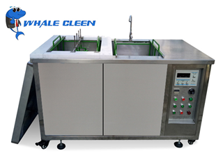 Electrolytic ultrasonic cleaning machine for double-slot mould