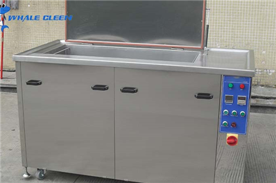 Different advantages of conjoined ultrasonic cleaning machine and split ultrasonic cleaning machine