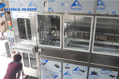 Enhancing Food Safety: Ultrasonic Cleaning for Metal Cutlery in the Food Service Industry