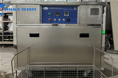 Frequency of Eyeglass Cleaning in Ultrasonic Cleaners